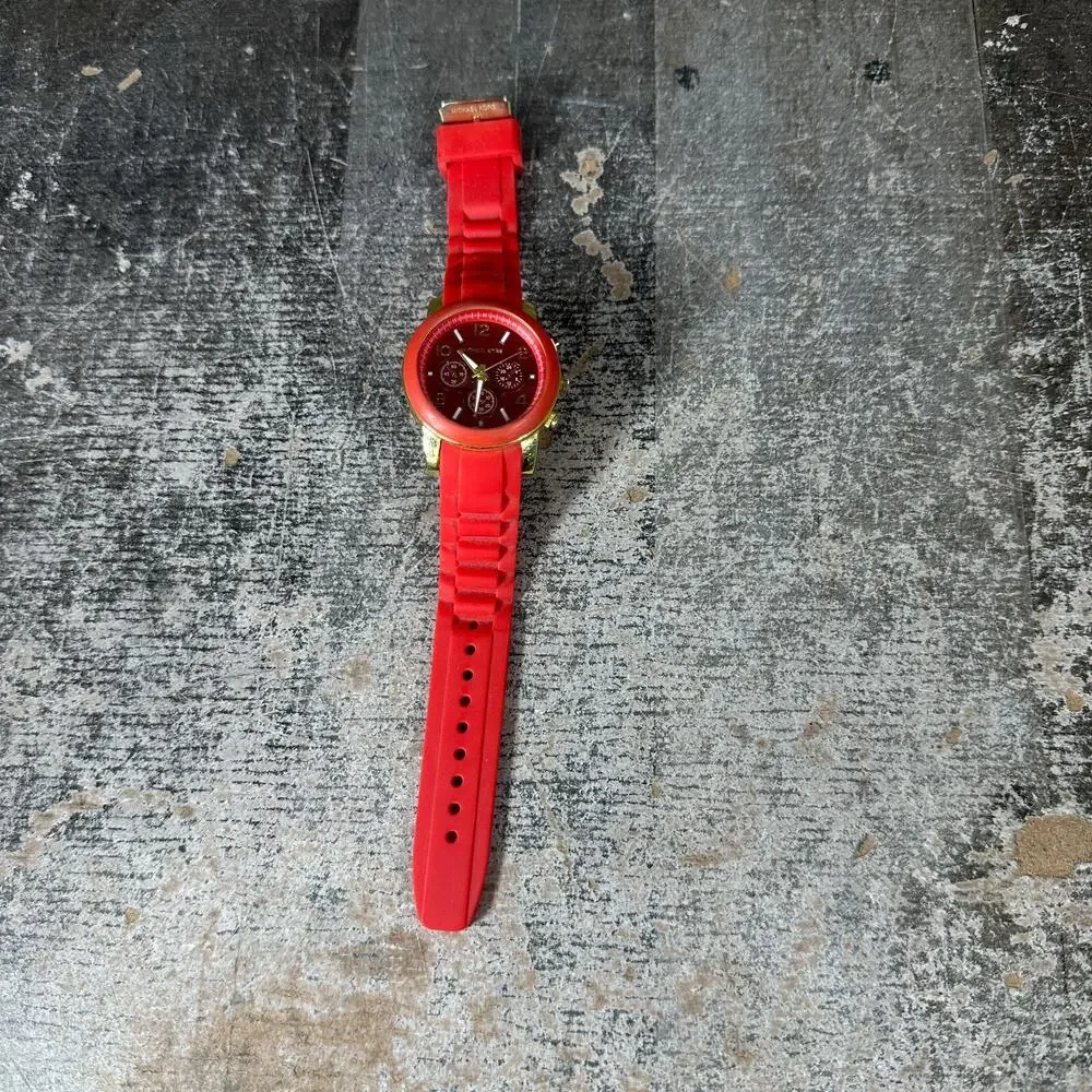 Michael Kors MK-P106G Watch. Red - Tested‎
